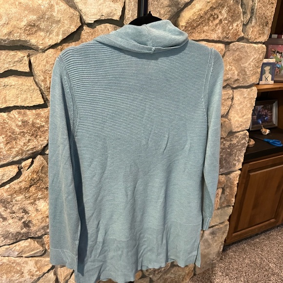 Adrienne Vittadini Classic Knit Sweater in Light Gray - Picture 2 of 4